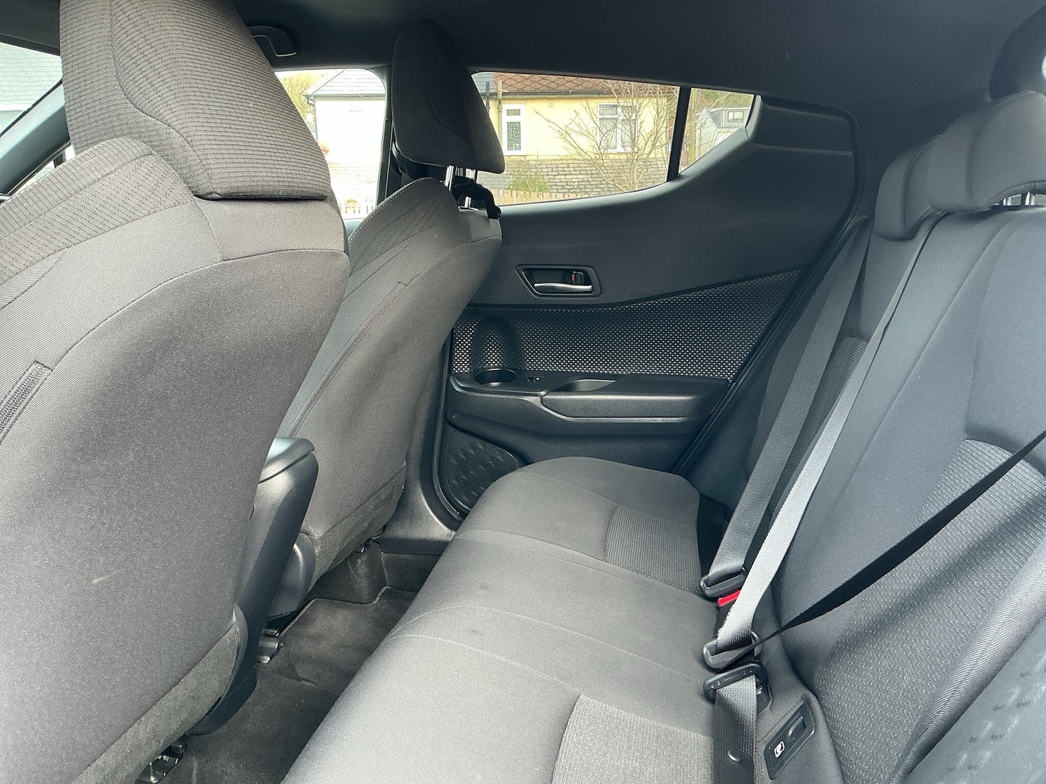 Used Toyota C-HR 2019 for sale - 77352067: Photo 10