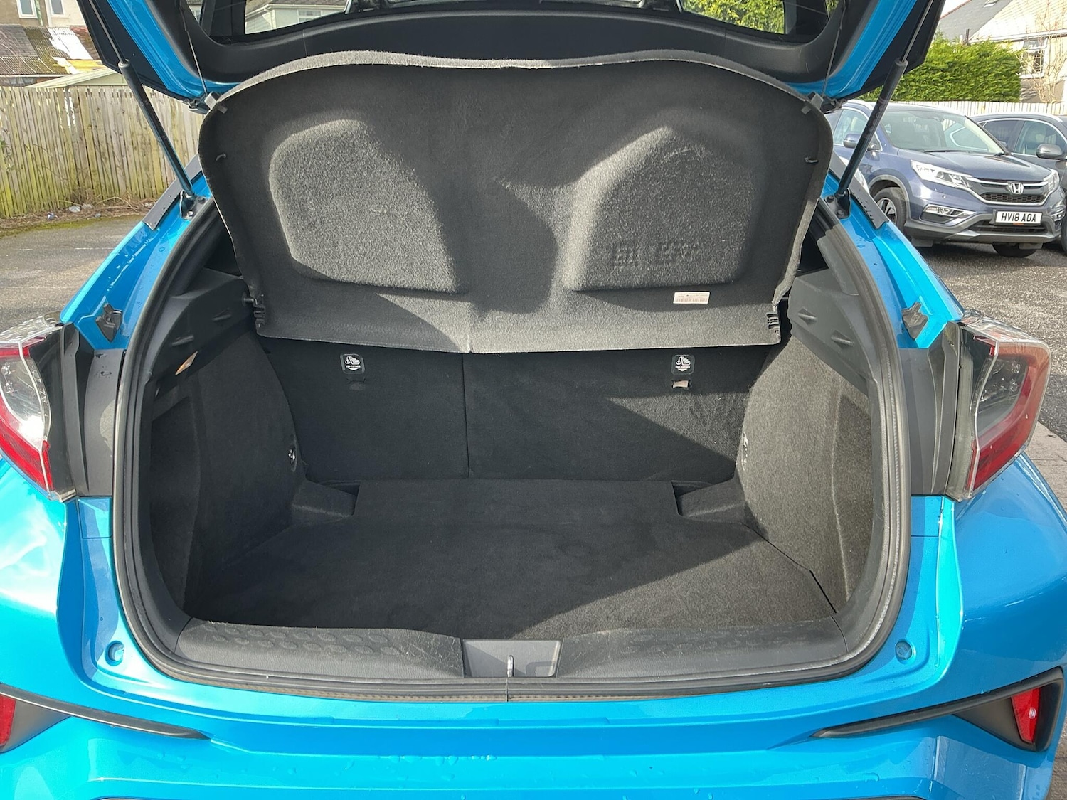 Used Toyota C-HR 2019 for sale - 77352067: Photo 17