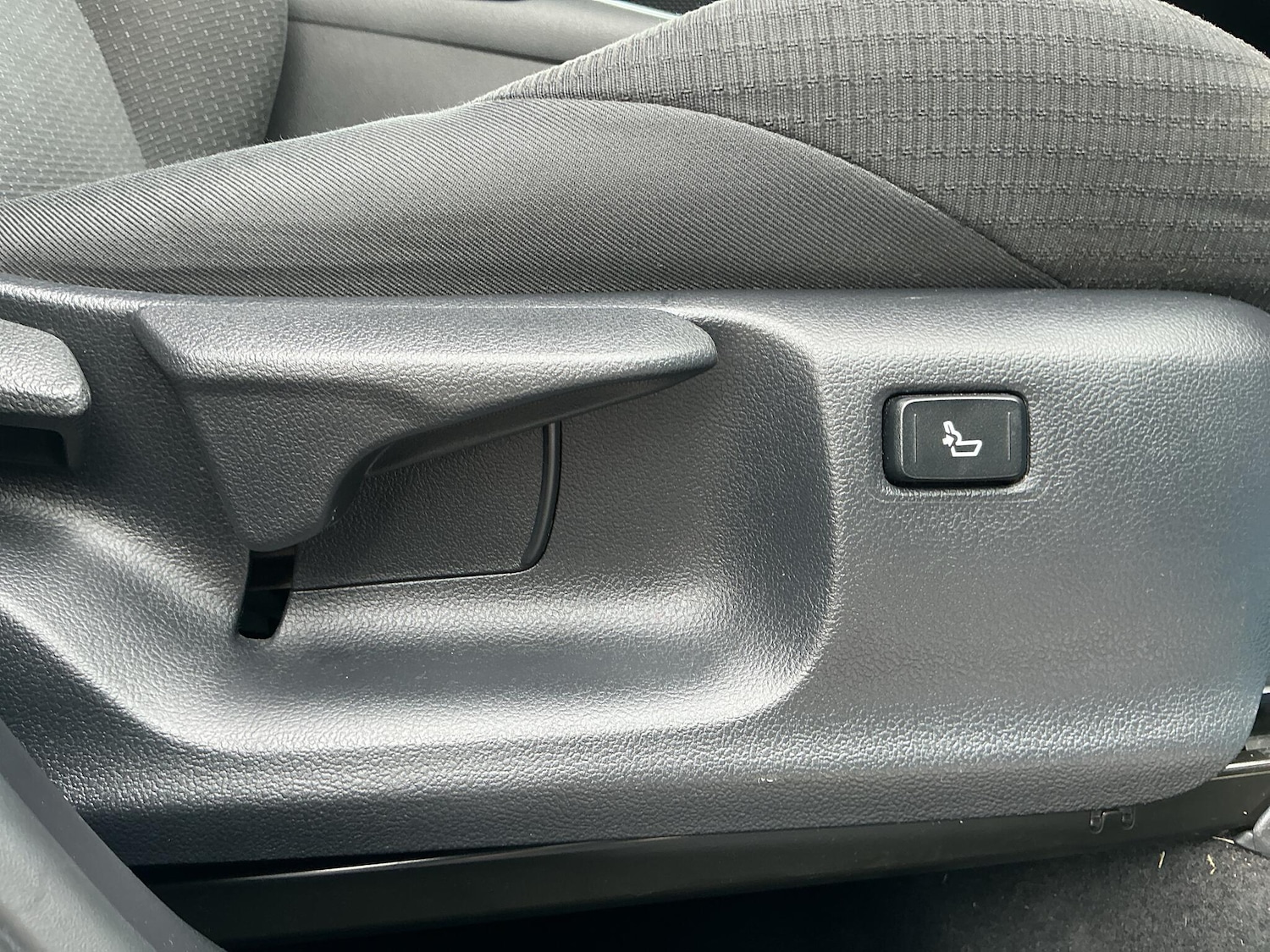 Used Toyota C-HR 2019 for sale - 77352067: Photo 22