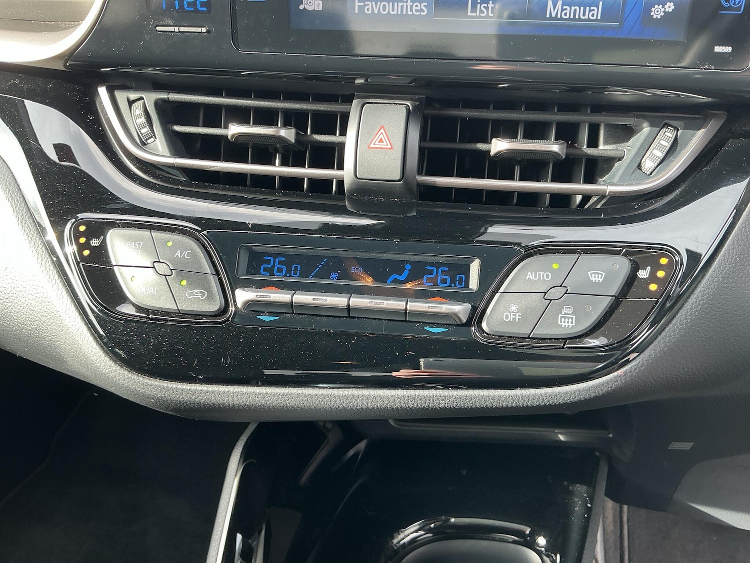 Used Toyota C-HR 2019 for sale - 77352067: Photo 8