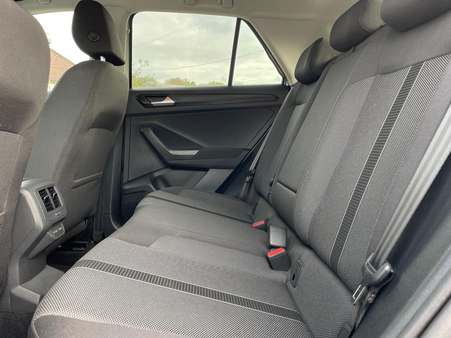 Used Volkswagen T-Roc 2024 for sale - 76094924: Photo 10