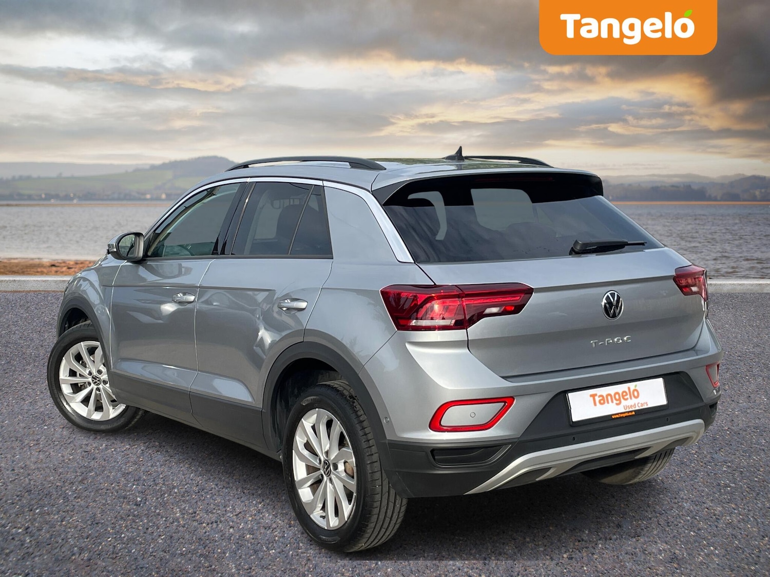 Used Volkswagen T-Roc 2024 for sale - 76094924: Photo 2