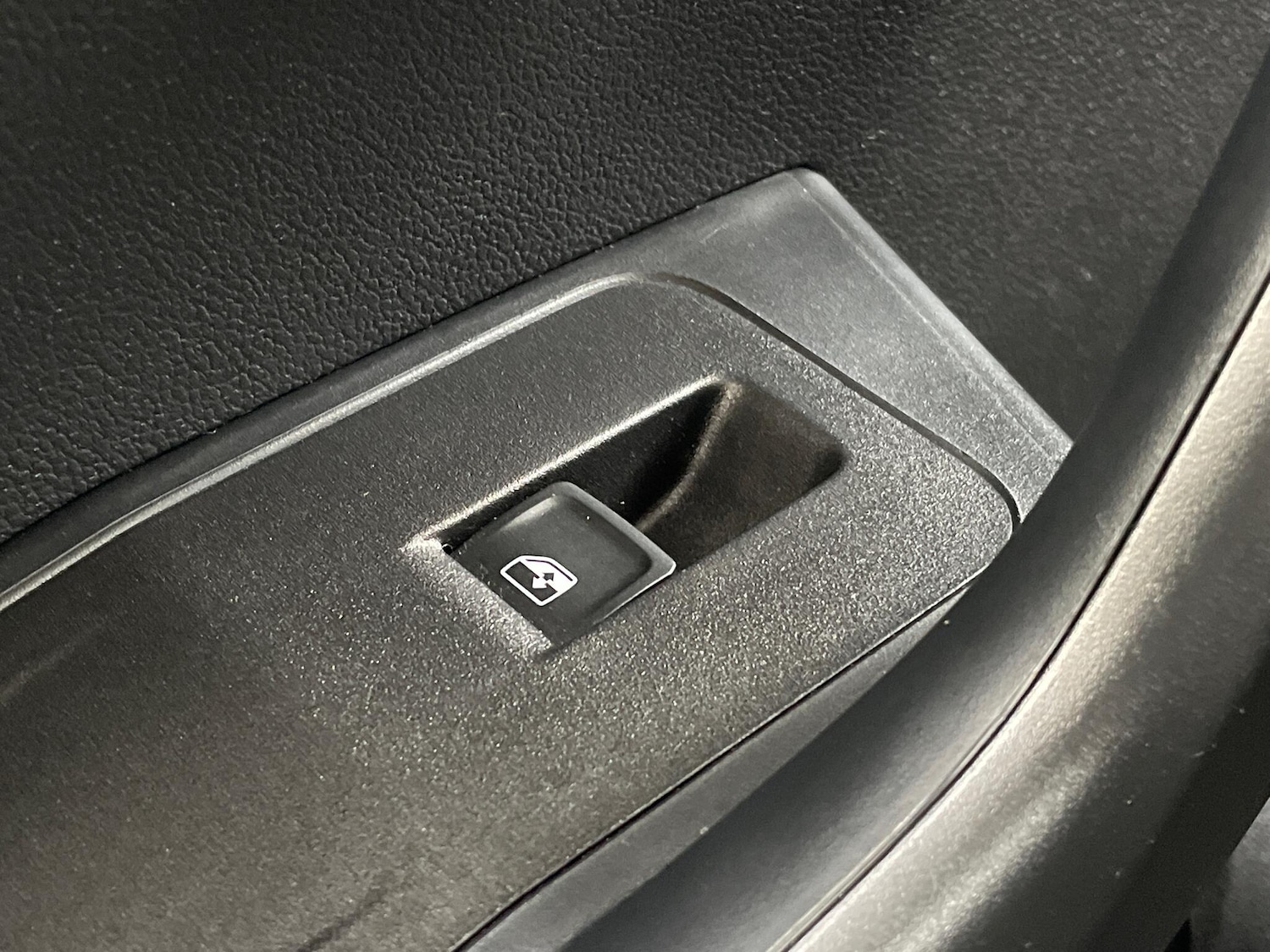 Used Volkswagen T-Roc 2024 for sale - 76094924: Photo 20