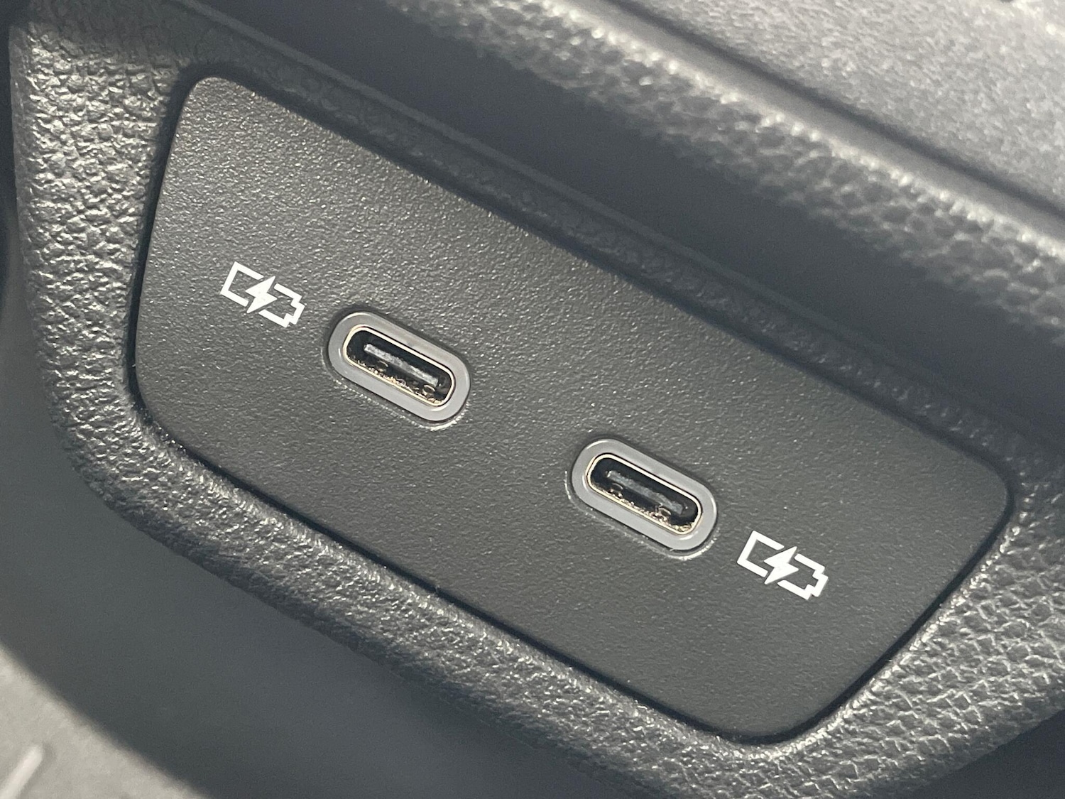 Used Volkswagen T-Roc 2024 for sale - 76094924: Photo 21