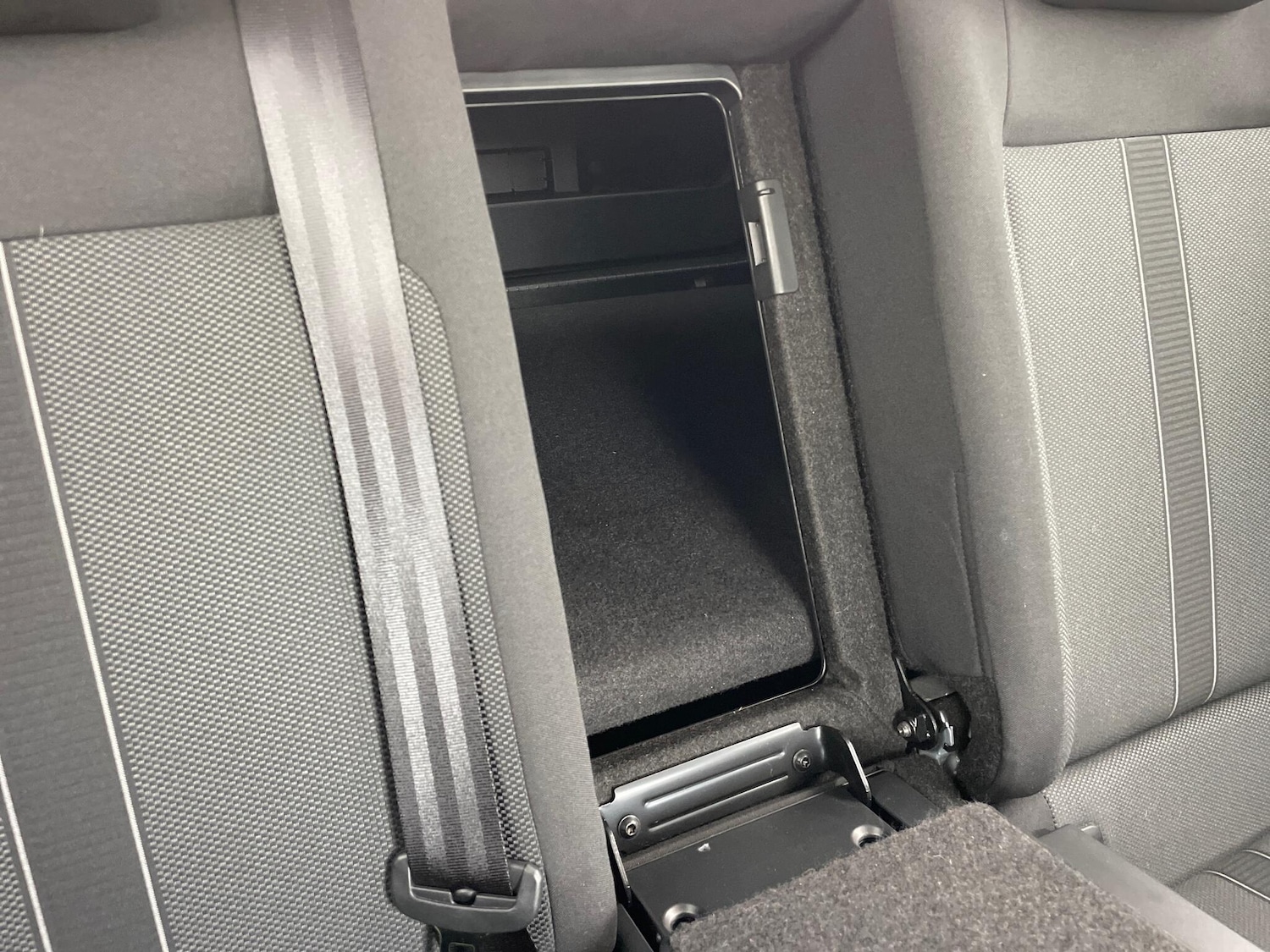 Used Volkswagen T-Roc 2024 for sale - 76094924: Photo 23