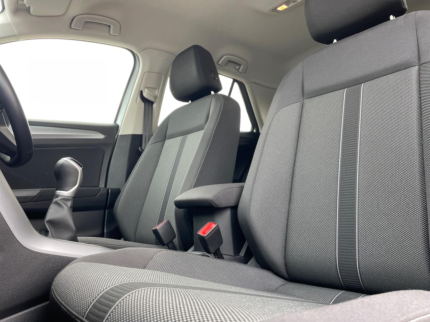 Used Volkswagen T-Roc 2024 for sale - 76094924: Photo 37