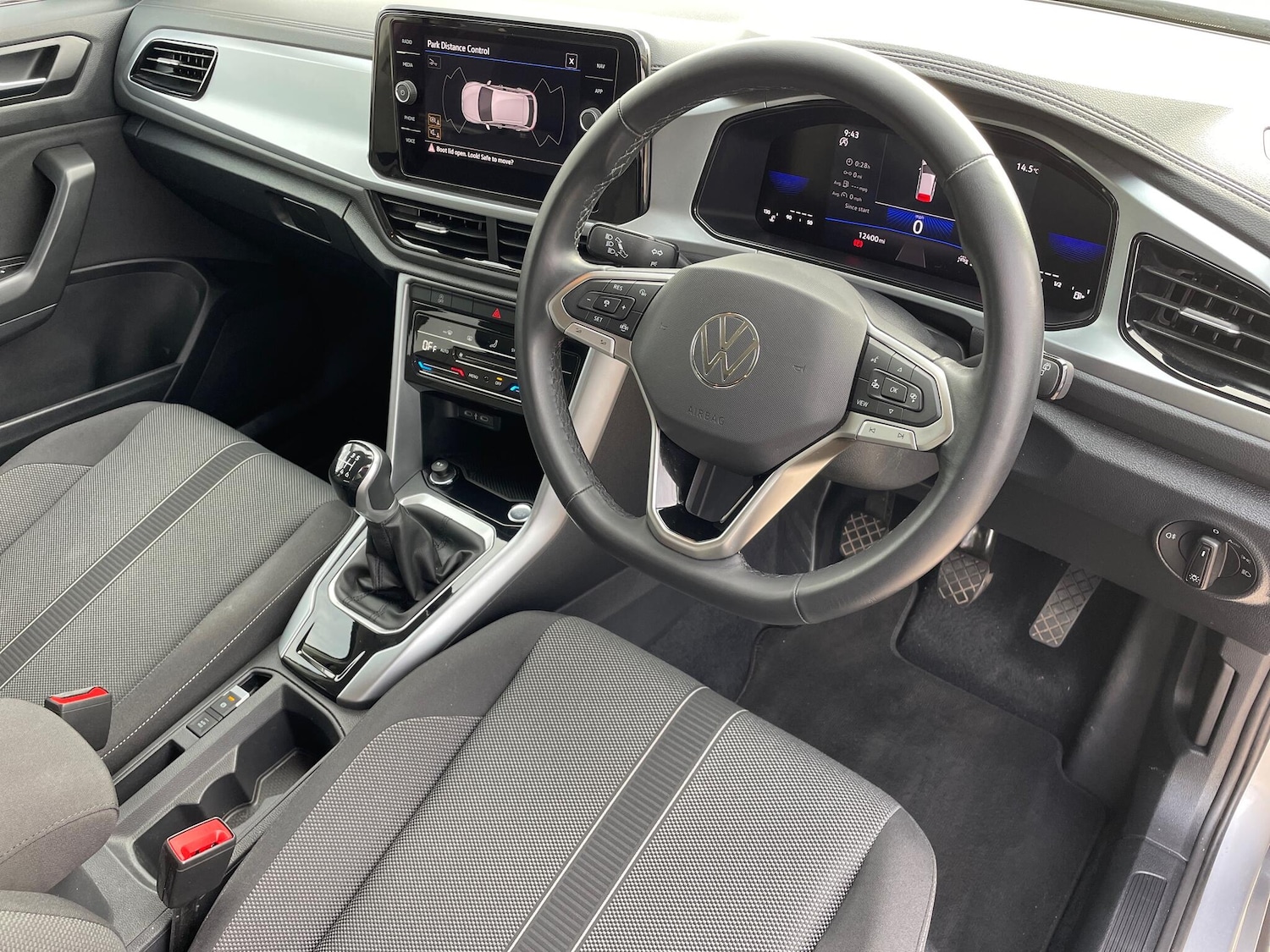 Used Volkswagen T-Roc 2024 for sale - 76094924: Photo 5