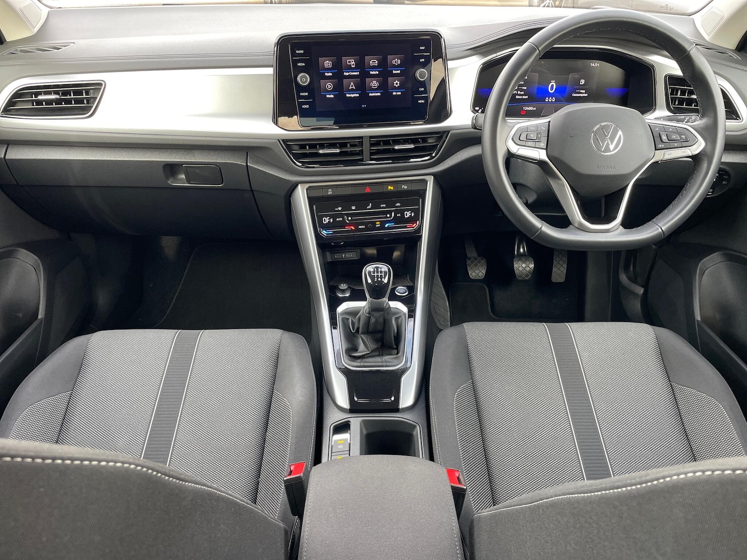 Used Volkswagen T-Roc 2024 for sale - 76094924: Photo 7