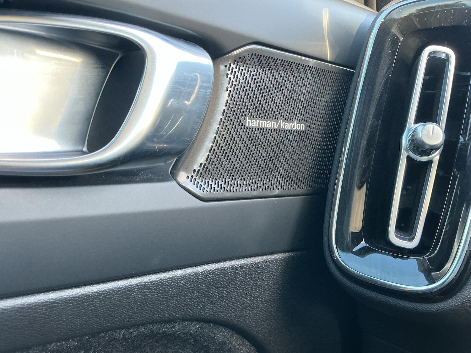 Used Volvo C40 2023 for sale - 77103687: Photo 14