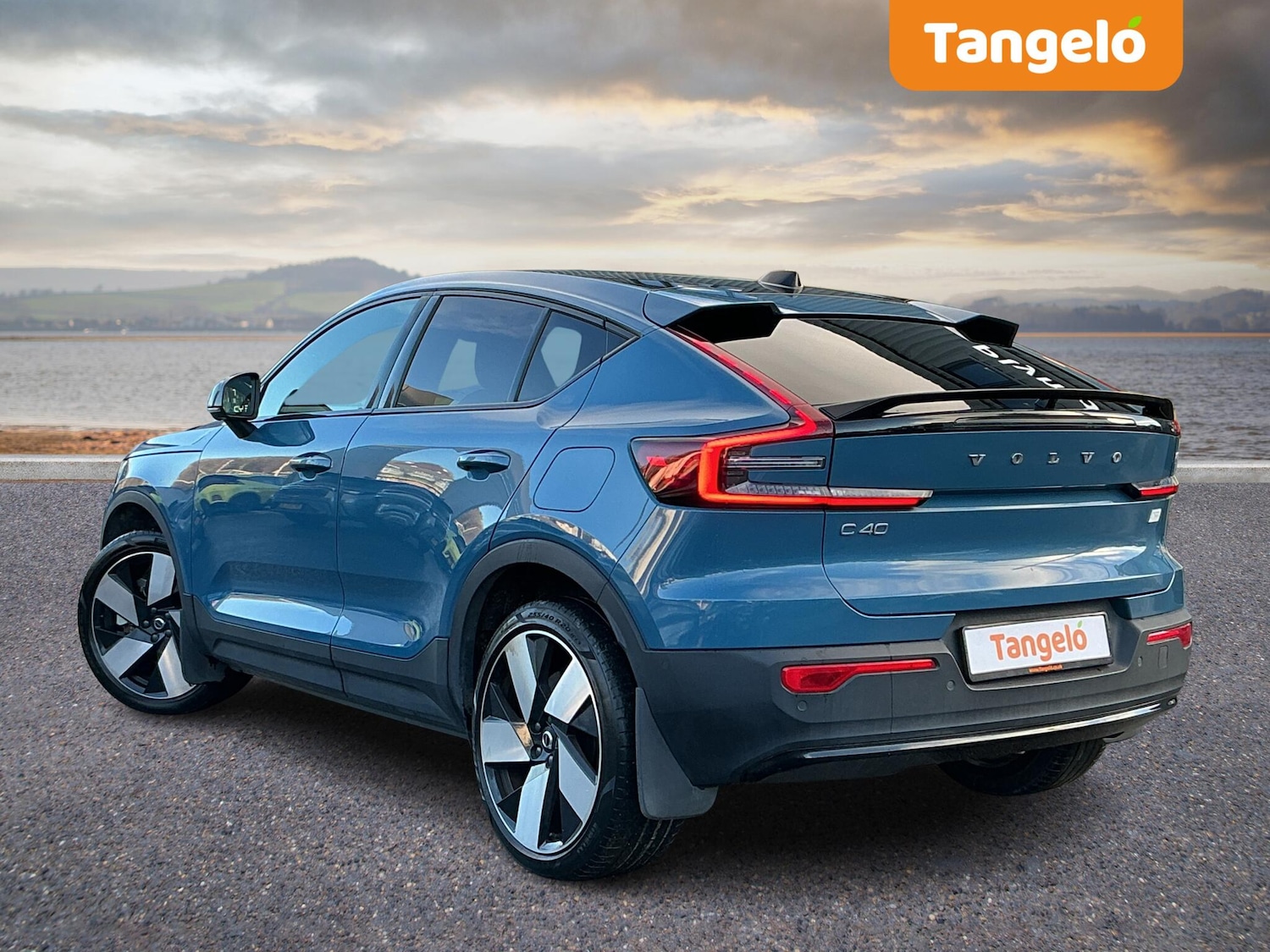 Used Volvo C40 2023 for sale - 77103687: Photo 2