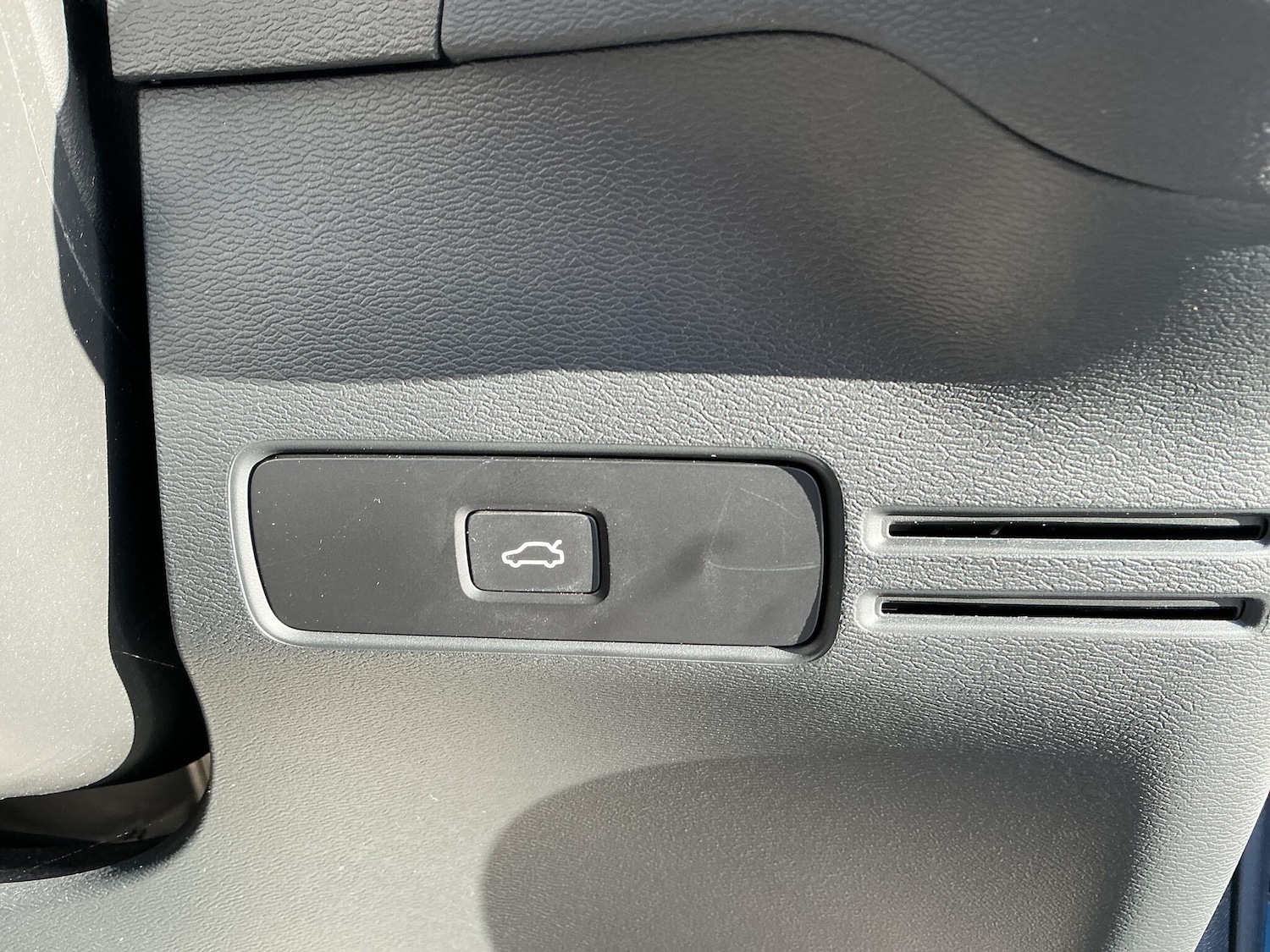 Used Volvo C40 2023 for sale - 77103687: Photo 22