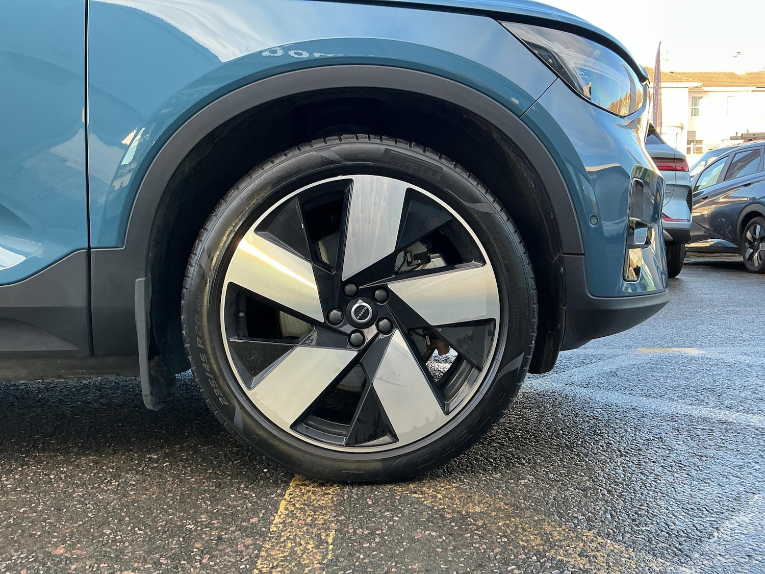 Used Volvo C40 2023 for sale - 77103687: Photo 4