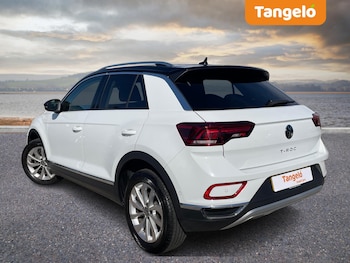 Used Volkswagen T-Roc 2023 for sale - 75928023: Photo