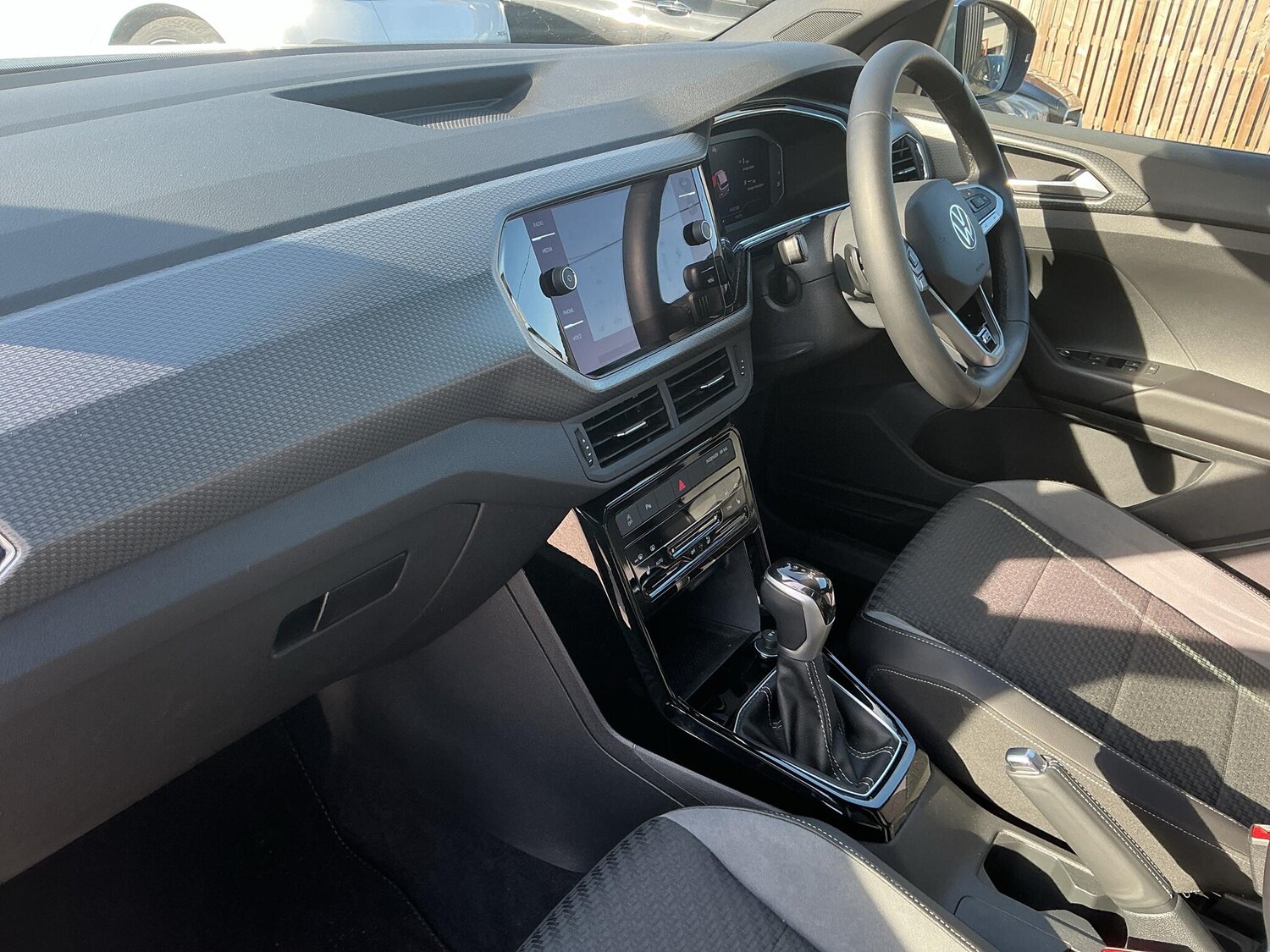 Used Volkswagen T-Cross 2024 for sale - 77626084: Photo 9