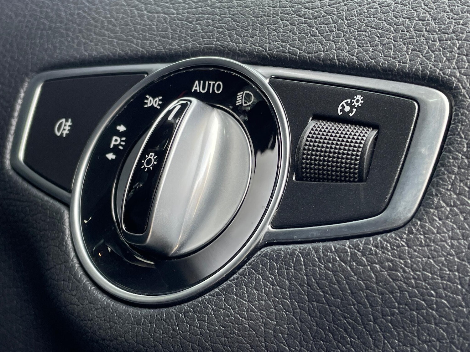 Used Mercedes-Benz E Class 2020 for sale - 76913004: Photo 20