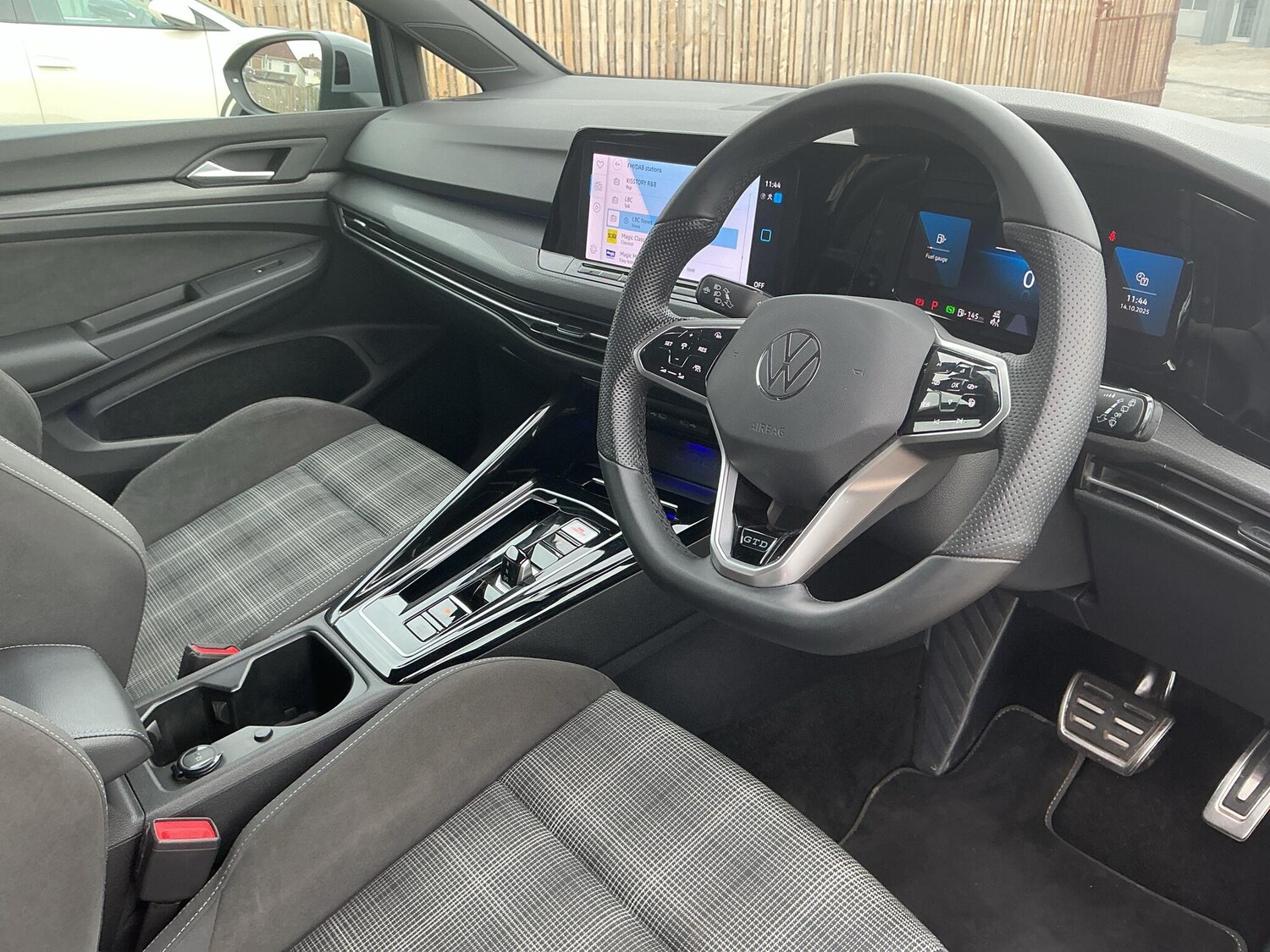 Used Volkswagen Golf 2023 for sale - 76013847: Photo 5