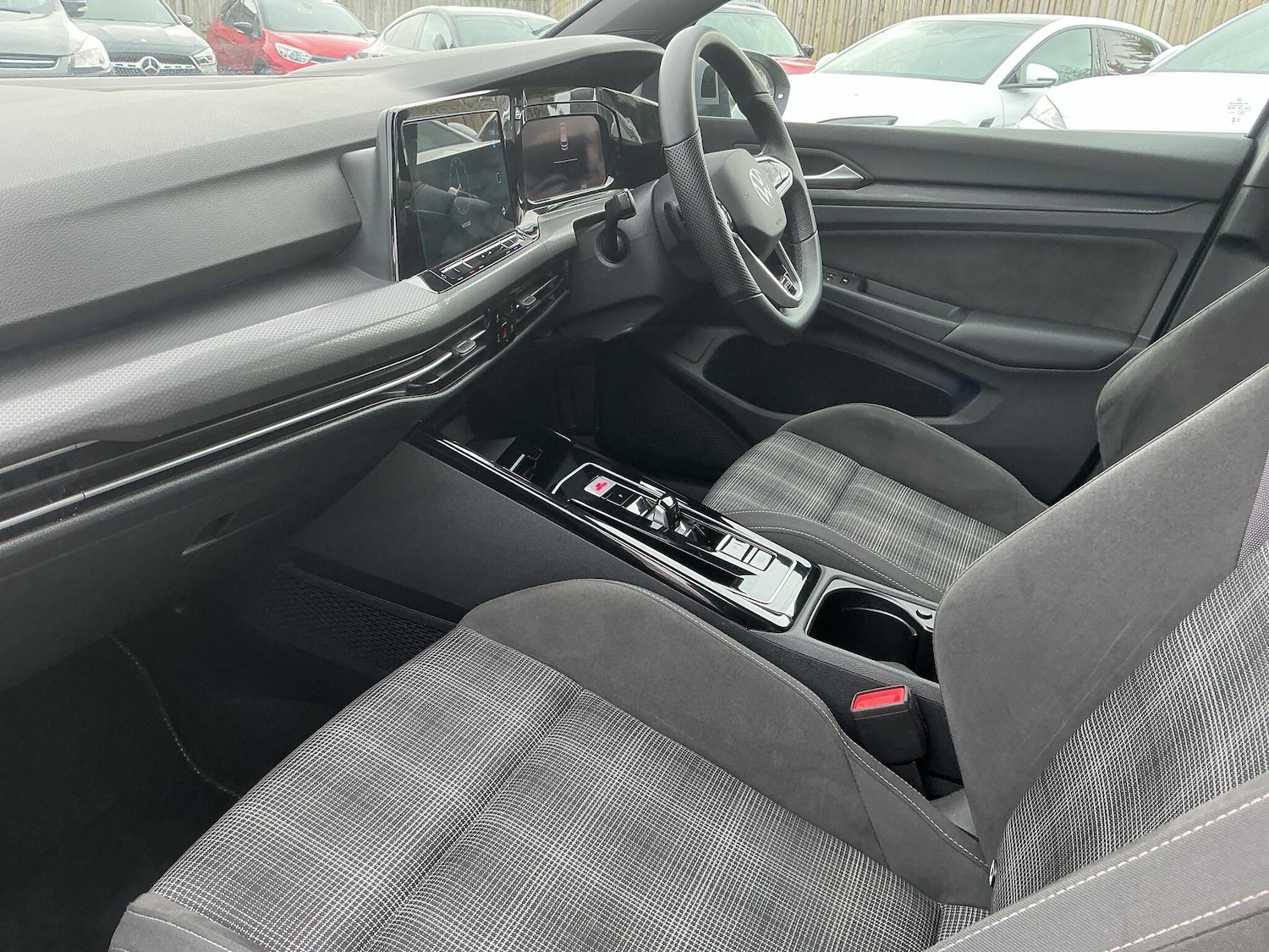 Used Volkswagen Golf 2023 for sale - 76013847: Photo 9