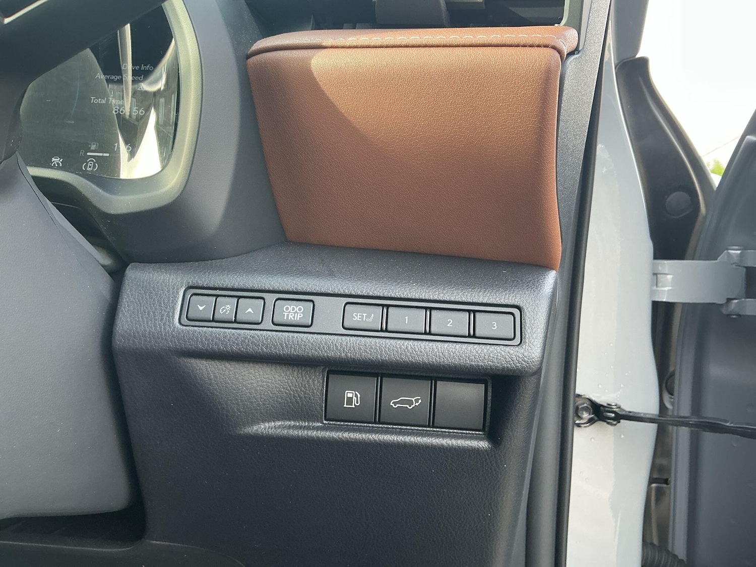 Used Lexus LBX 2024 for sale - 76440440: Photo 22