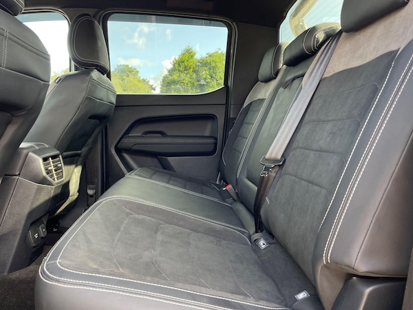 Used Volkswagen Amarok 2023 for sale - 76283399: Photo 8