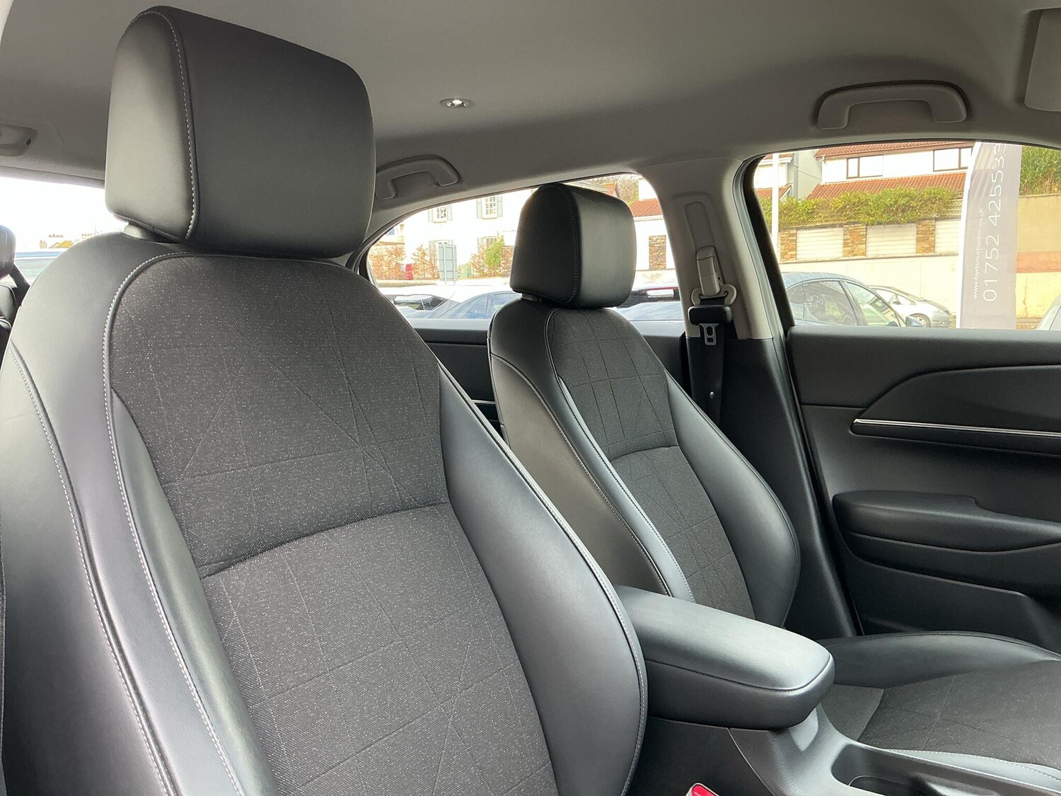 Used Honda HR-V 2021 for sale - 76633105: Photo 24