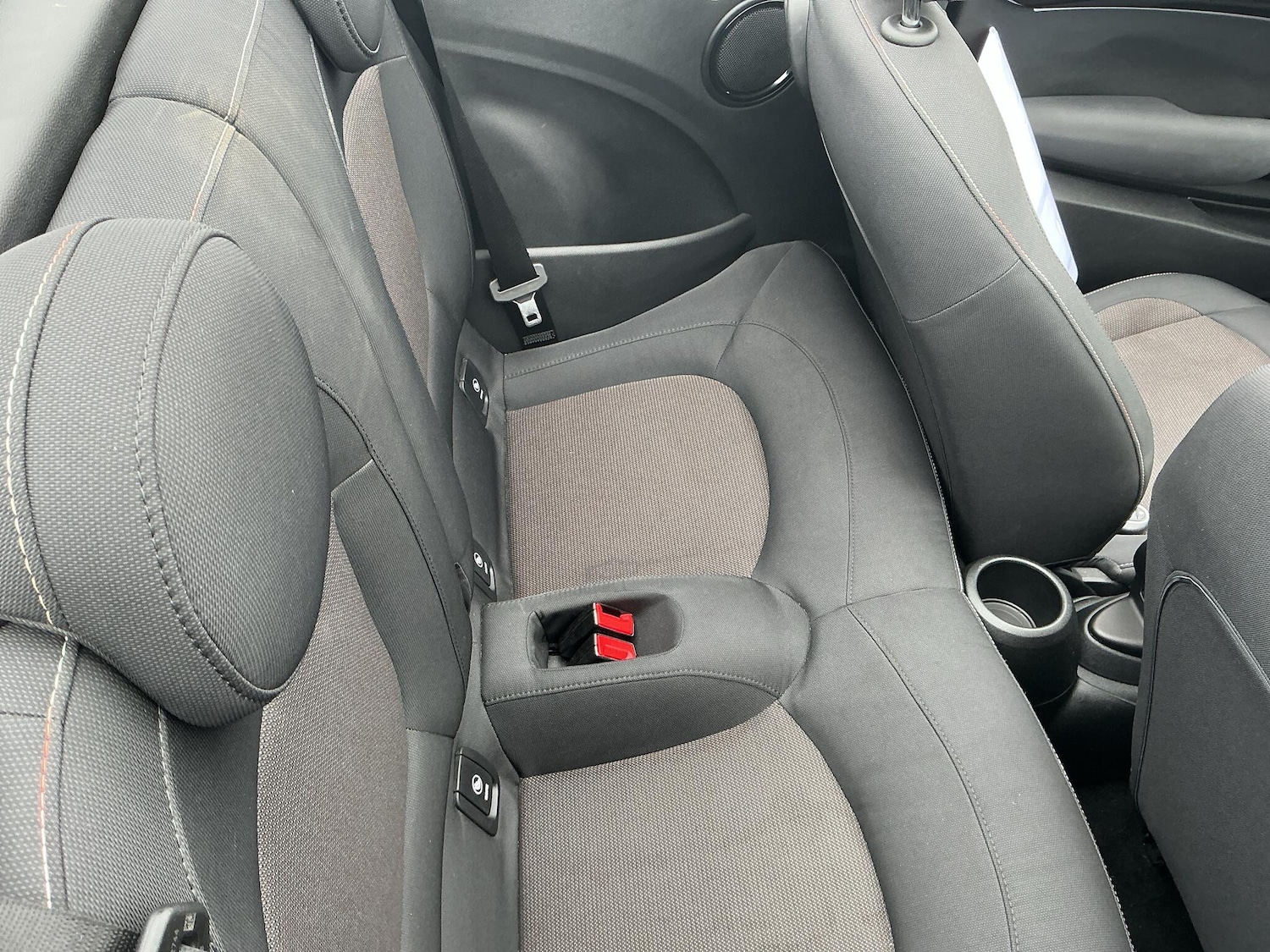 Used MINI Convertible 2023 for sale - 76270394: Photo 10