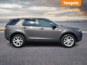 Used Land Rover Discovery Sport 2017 for sale - 75729826: Photo