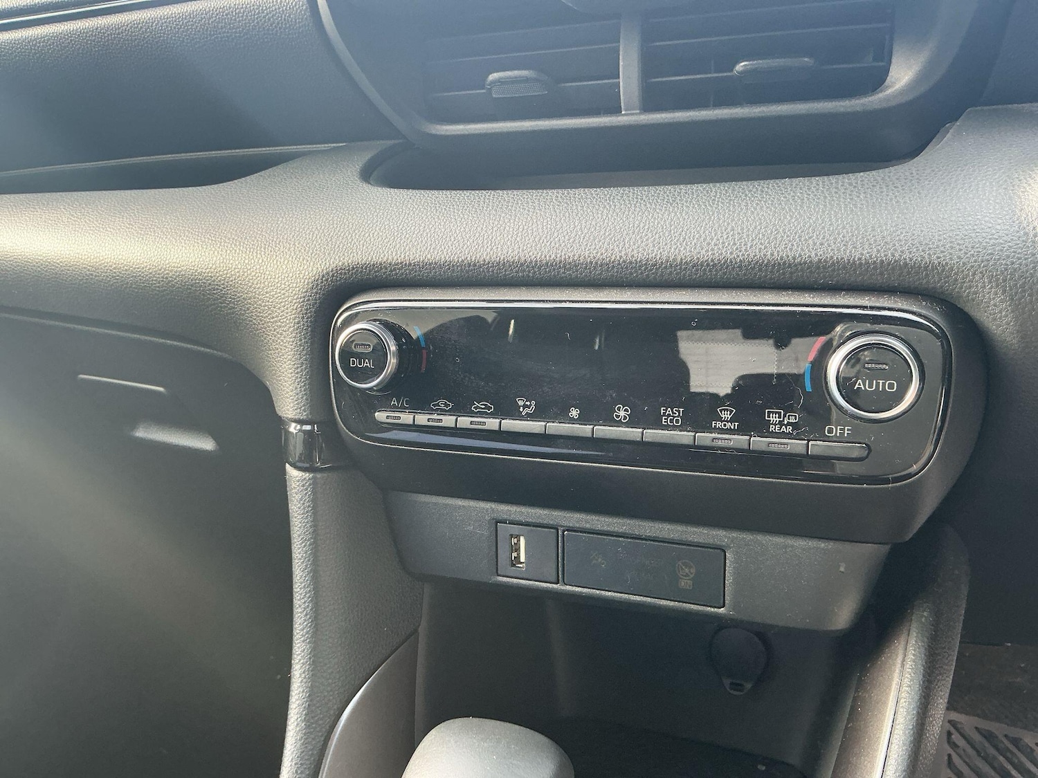 Used Toyota Yaris 2023 for sale - 77320774: Photo 8