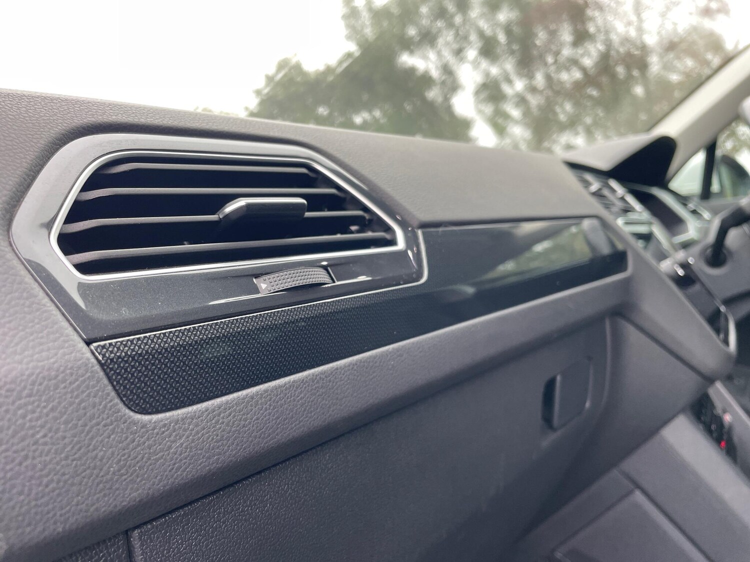 Used Volkswagen Tiguan 2021 for sale - 75965073: Photo 32