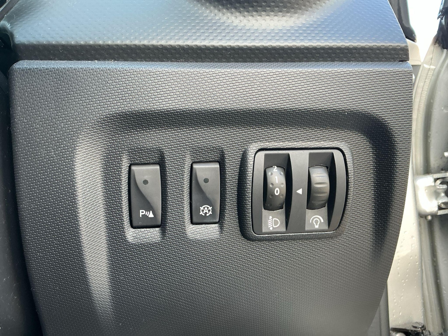 Used Renault Captur 2016 for sale - 78020165: Photo 19