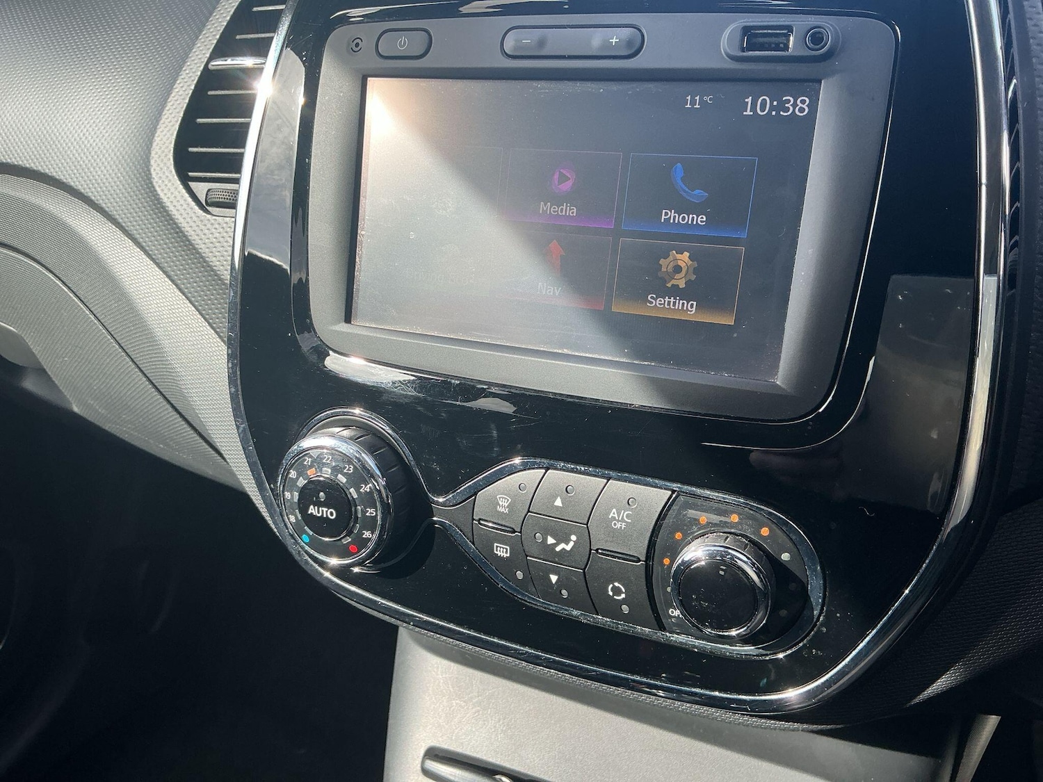 Used Renault Captur 2016 for sale - 78020165: Photo 29