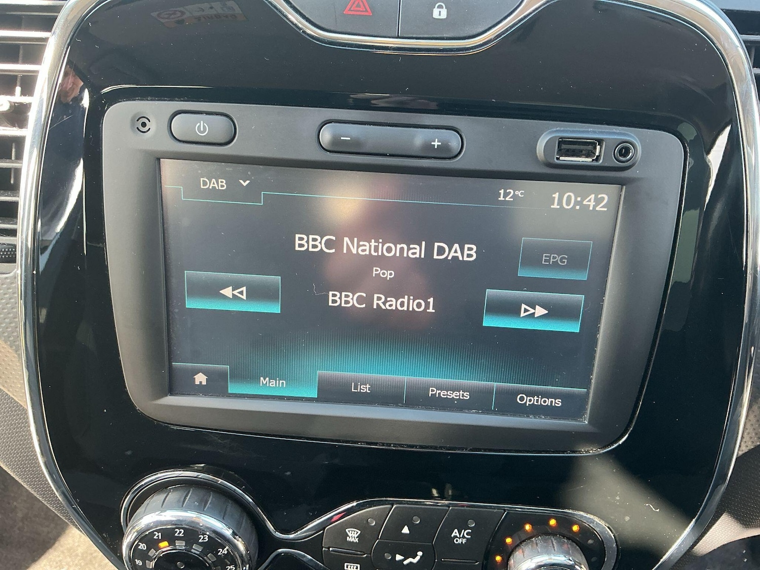 Used Renault Captur 2016 for sale - 78020165: Photo 38