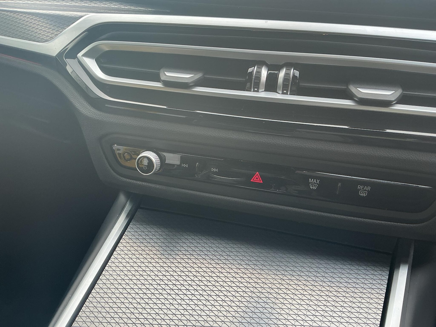 Used BMW 3 Series 2024 for sale - 77351941: Photo 8