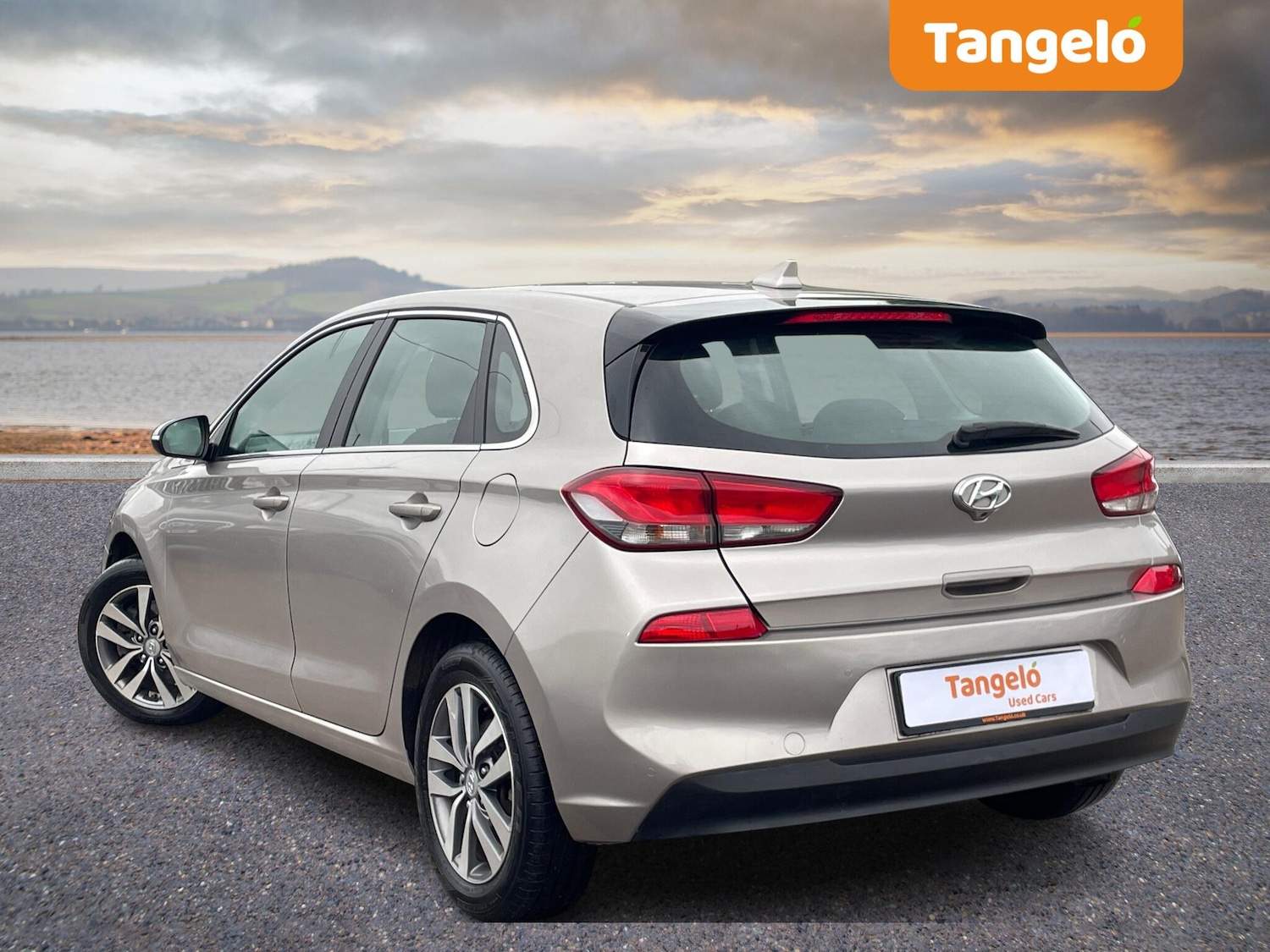 Used Hyundai i30 2018 for sale - 76240115: Photo 2