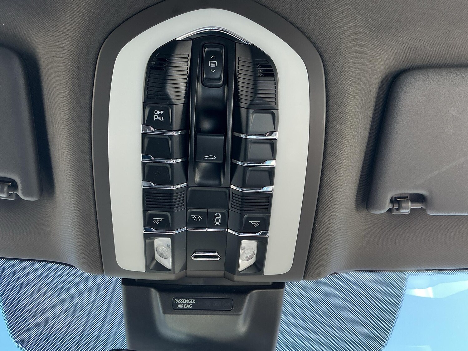 Used Porsche Macan 2020 for sale - 77425707: Photo 42