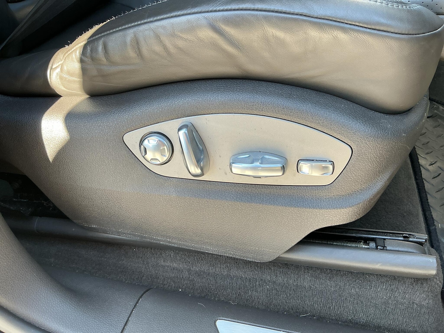 Used Porsche Macan 2020 for sale - 77425707: Photo 44