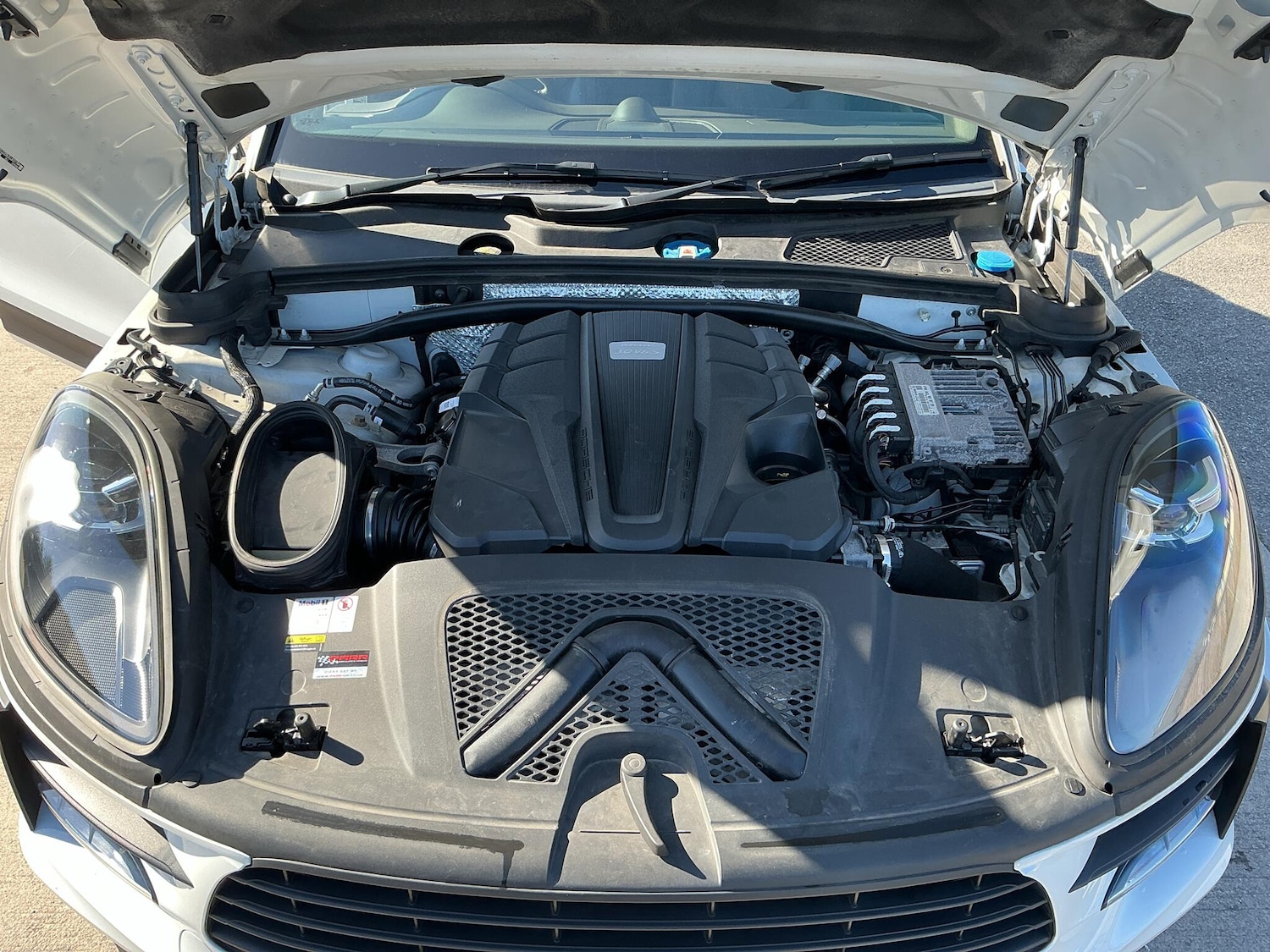 Used Porsche Macan 2020 for sale - 77425707: Photo 61