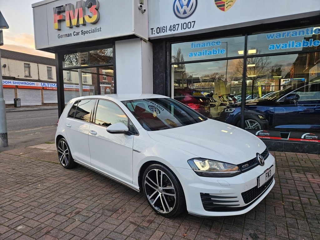 Used Volkswagen Golf 2017 for sale - 76867379: Photo 1