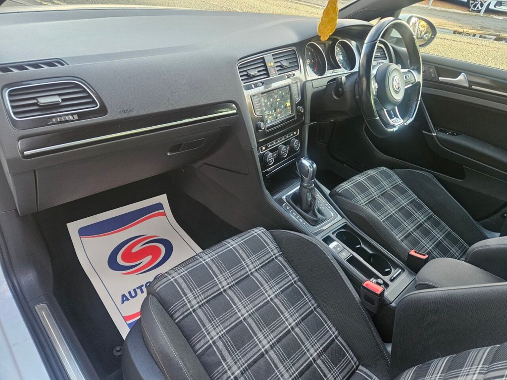 Used Volkswagen Golf 2017 for sale - 76867379: Photo 19