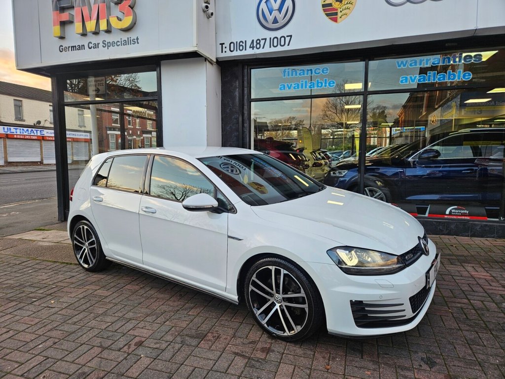 Used Volkswagen Golf 2017 for sale - 76867379: Photo 2