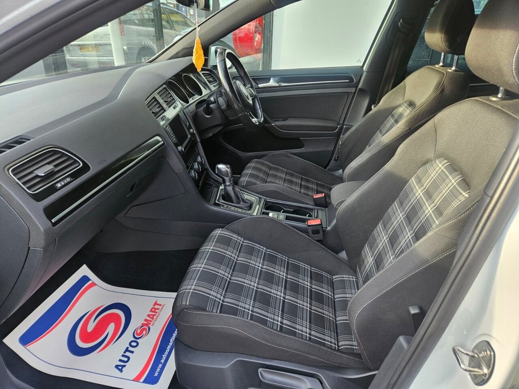 Used Volkswagen Golf 2017 for sale - 76867379: Photo 21