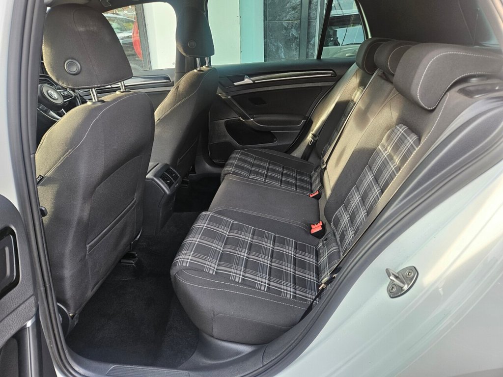 Used Volkswagen Golf 2017 for sale - 76867379: Photo 22