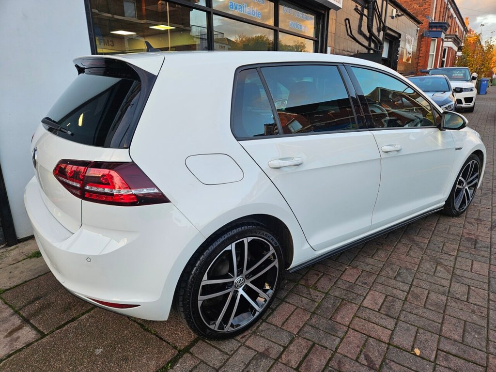 Used Volkswagen Golf 2017 for sale - 76867379: Photo 28