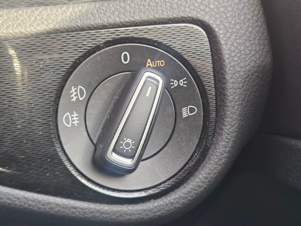 Used Volkswagen Golf 2017 for sale - 76867379: Photo 35