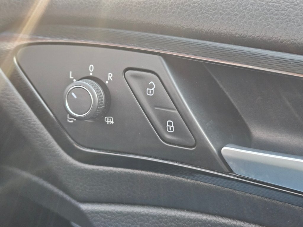 Used Volkswagen Golf 2017 for sale - 76867379: Photo 36