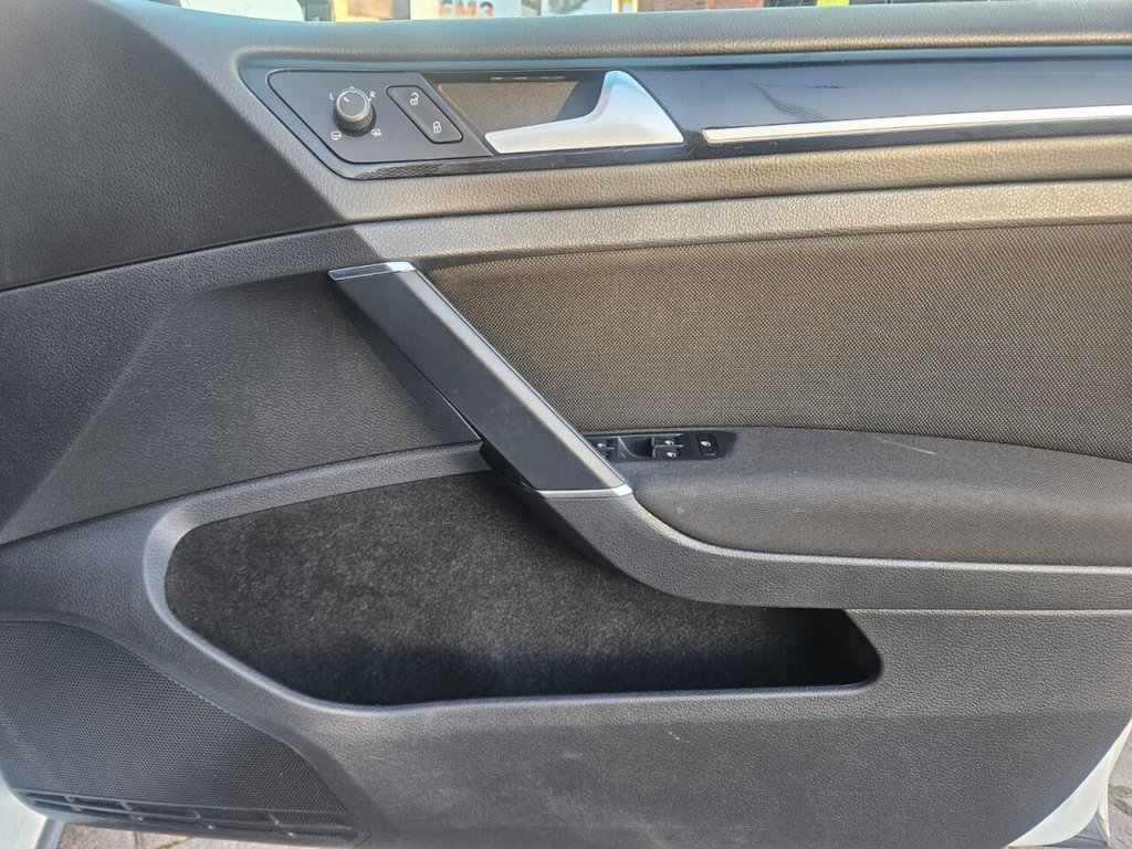 Used Volkswagen Golf 2017 for sale - 76867379: Photo 37