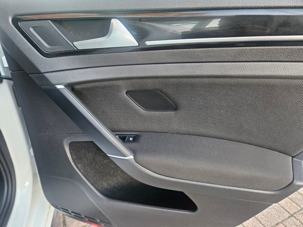 Used Volkswagen Golf 2017 for sale - 76867379: Photo 39