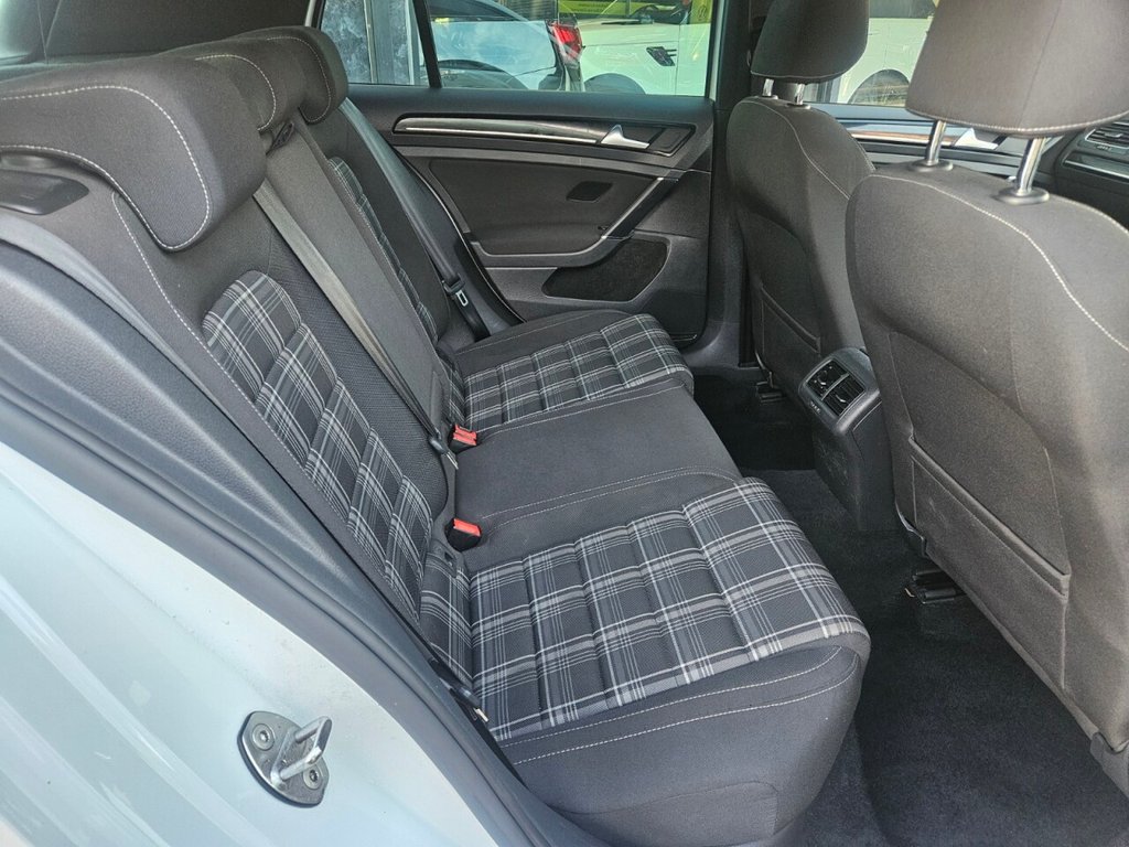 Used Volkswagen Golf 2017 for sale - 76867379: Photo 9