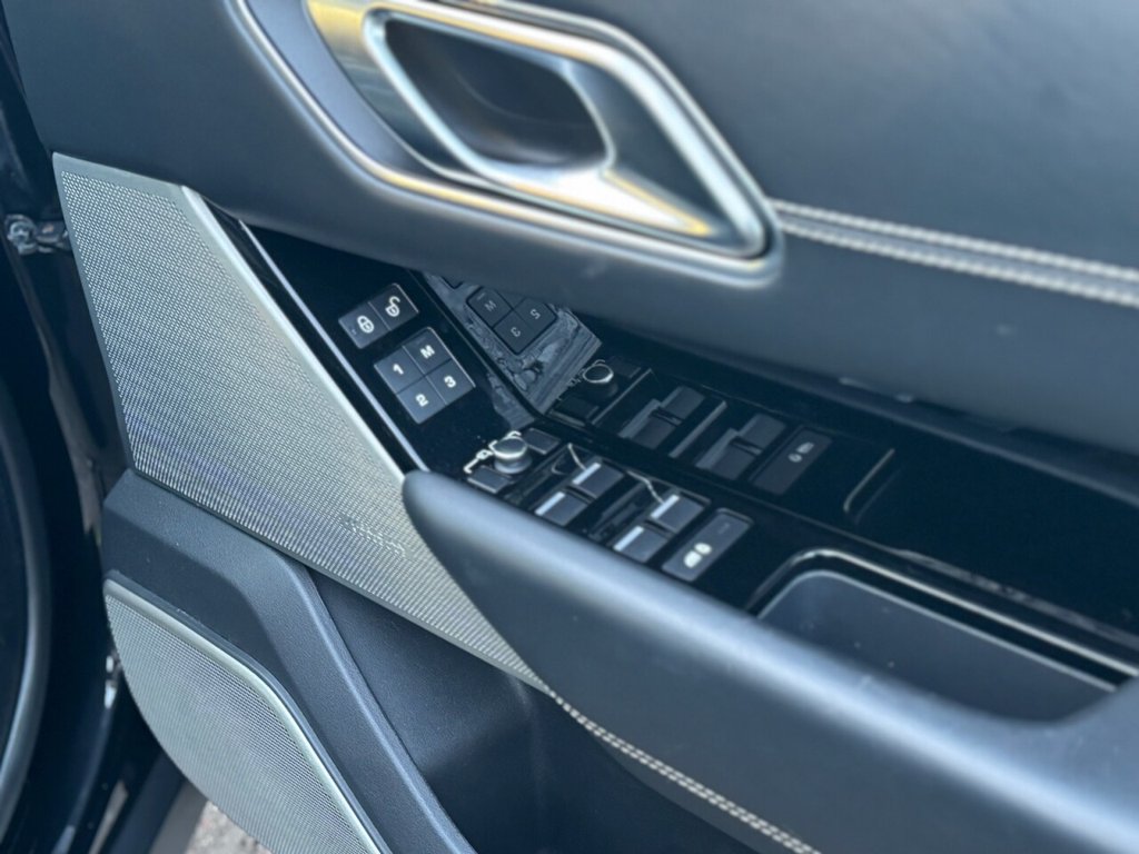 Used Land Rover Range Rover Velar 2018 for sale - 77891259: Photo 32