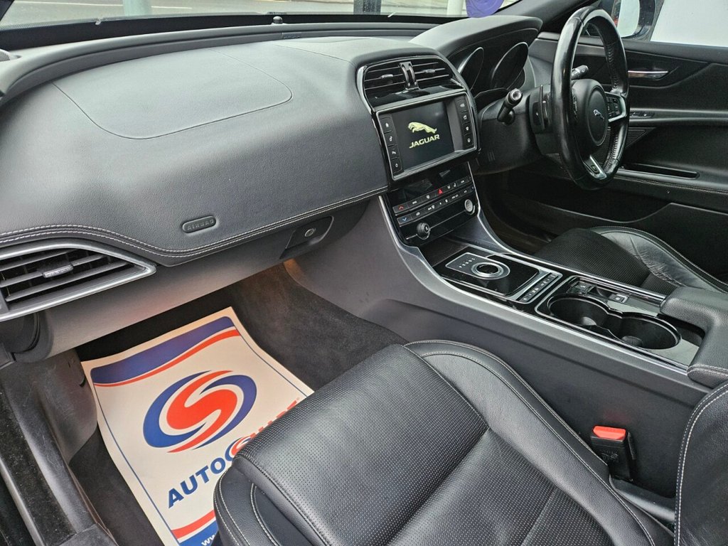 Used Jaguar XE 2016 for sale - 77153444: Photo 16