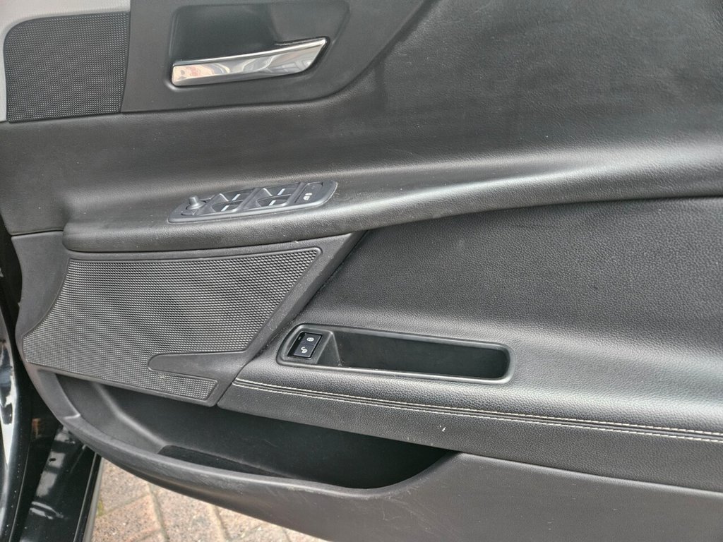 Used Jaguar XE 2016 for sale - 77153444: Photo 31